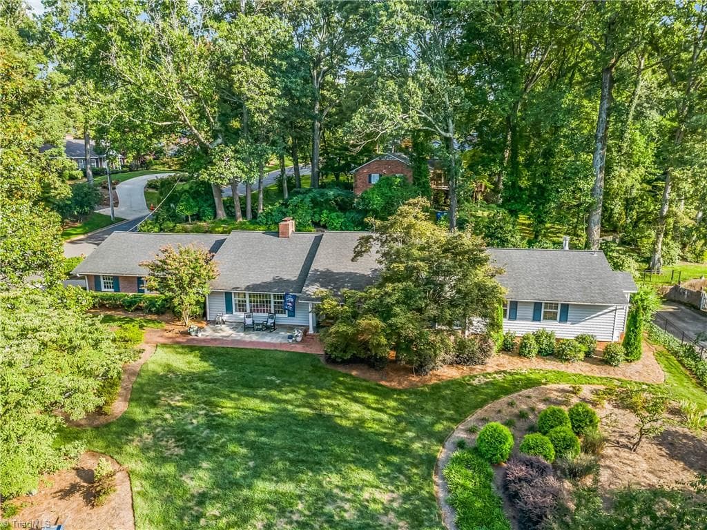 1039 Kenleigh Circle, Winston-Salem NC 27106