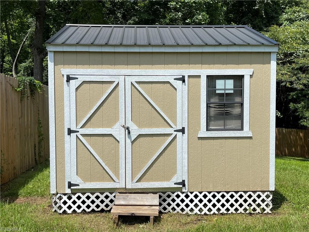 Manufactured Home at 2317 Elbon Drive, Winston-Salem NC 27105, Winston-Salem, photo 27 of 30