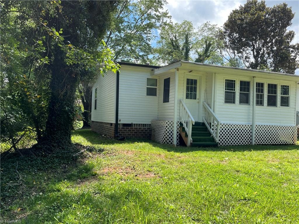 Manufactured Home at 2317 Elbon Drive, Winston-Salem NC 27105, Winston-Salem, photo 24 of 30