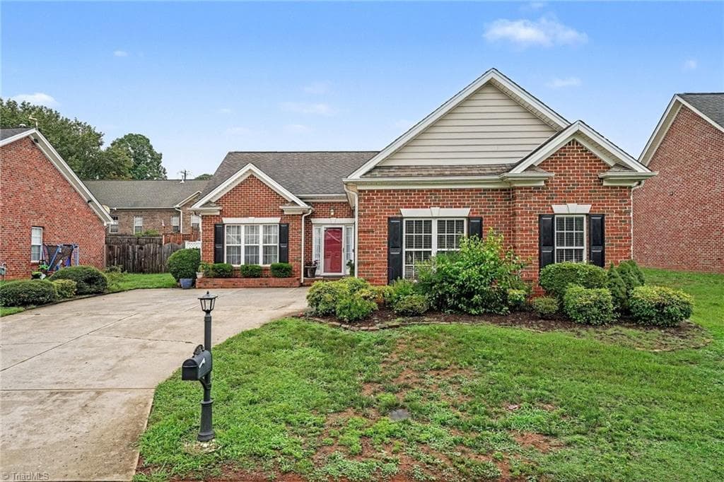115 Stillmere Court, Winston-Salem NC 27101