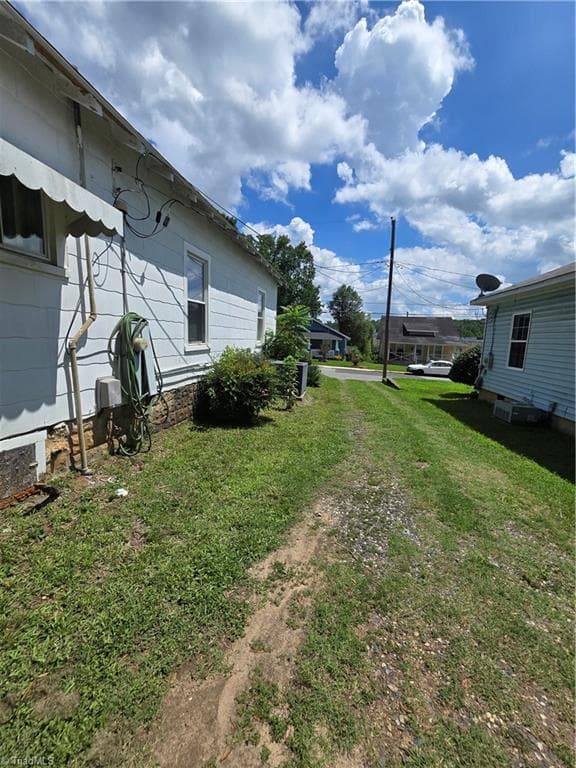 Stick/Site Built at 819 W Sprague Street, Winston-Salem NC 27127, Winston-Salem, photo 16 of 21