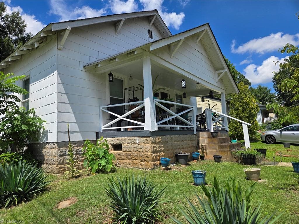 Stick/Site Built at 819 W Sprague Street, Winston-Salem NC 27127, Winston-Salem, photo 3 of 21