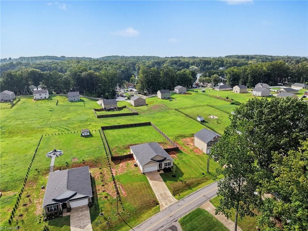 Stick/Site Built at 620 Hickory Point Drive, Lexington NC 27292, photo 22 of 28