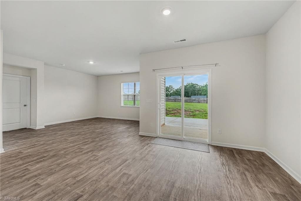 Stick/Site Built at 620 Hickory Point Drive, Lexington NC 27292, photo 5 of 28