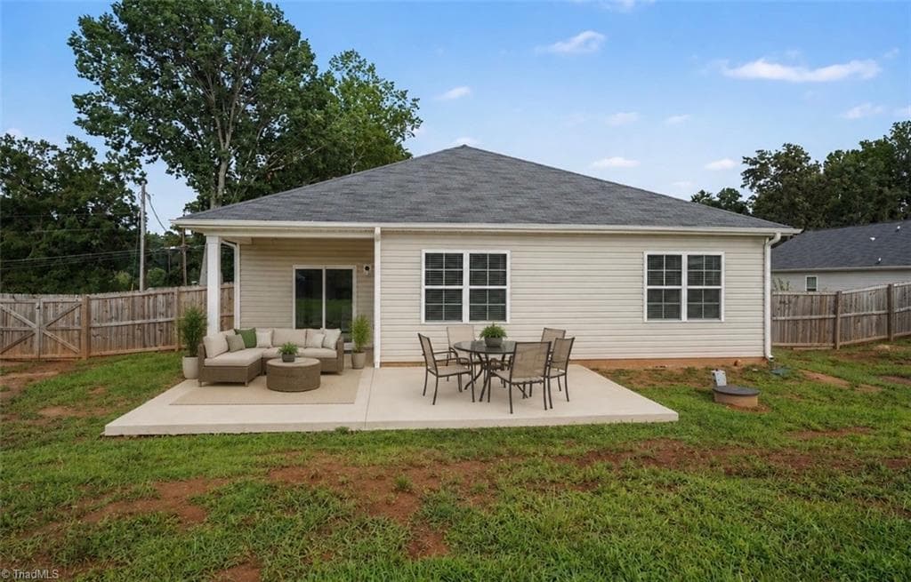 Stick/Site Built at 620 Hickory Point Drive, Lexington NC 27292, photo 19 of 28