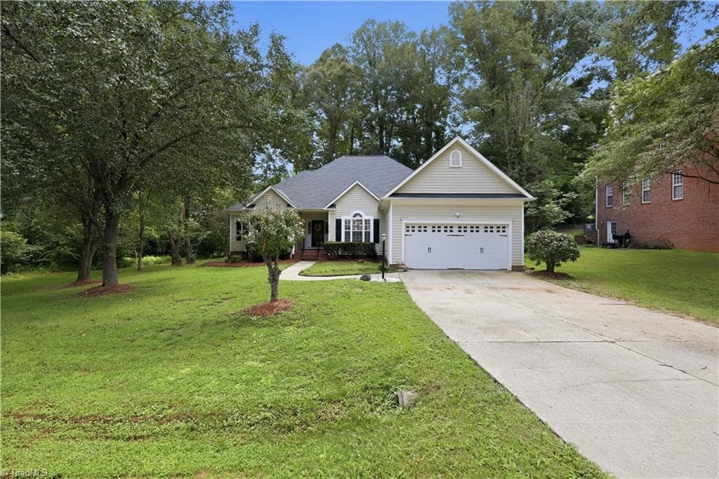 Stick/Site Built at 6025 Habersham Drive, Kernersville NC 27284, photo 38 of 41