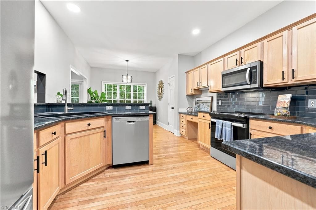 Stick/Site Built at 6025 Habersham Drive, Kernersville NC 27284, photo 10 of 41