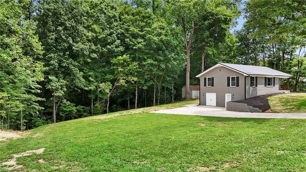 Stick/Site Built at 1855 Stemp Everhart Road, Thomasville NC 27360, photo 7 of 34