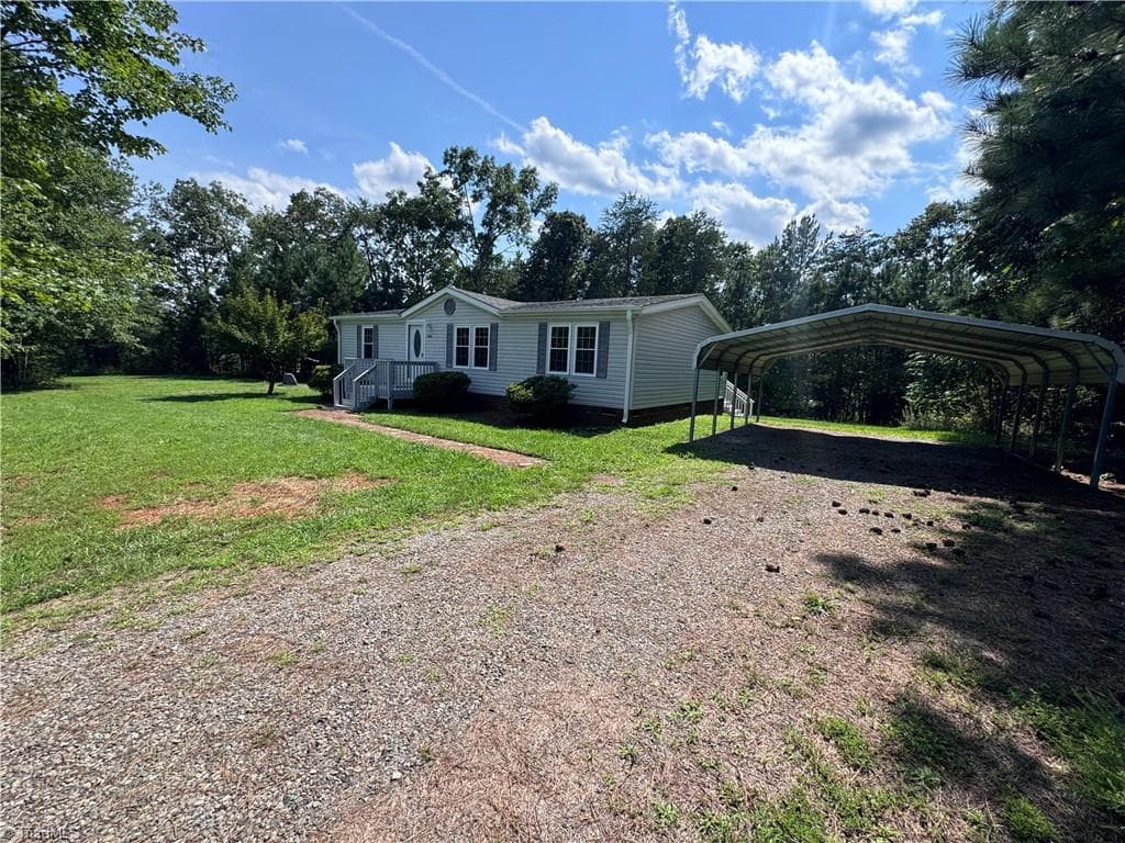 5052 Friendship Circle Road, East Bend NC 27018