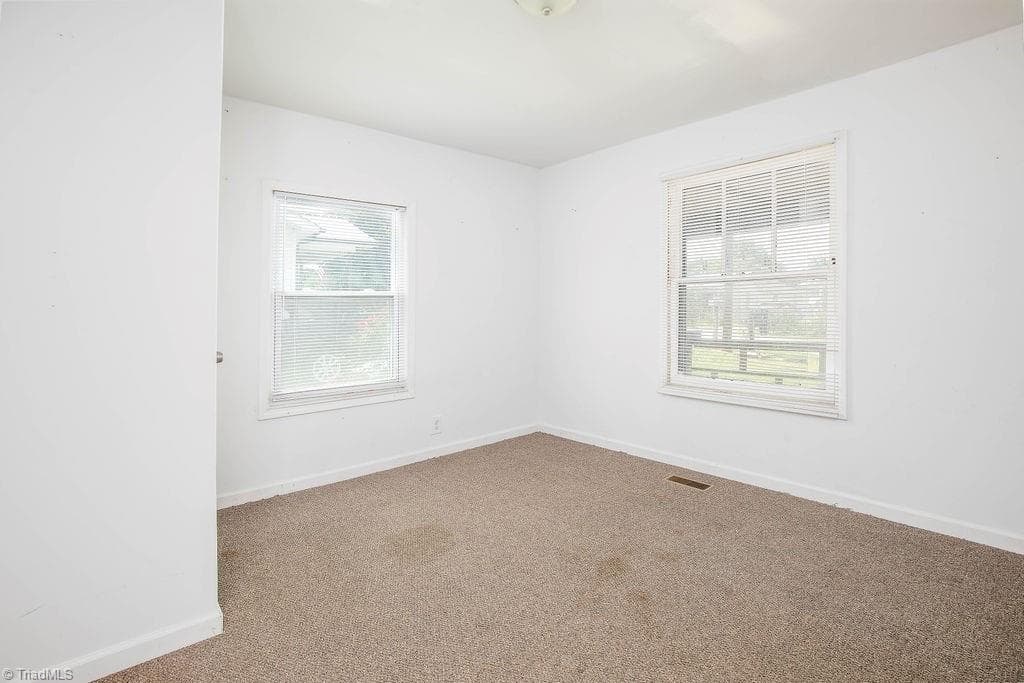 Stick/Site Built at 409 Academy Street, High Point NC 27260, High Point, photo 11 of 30