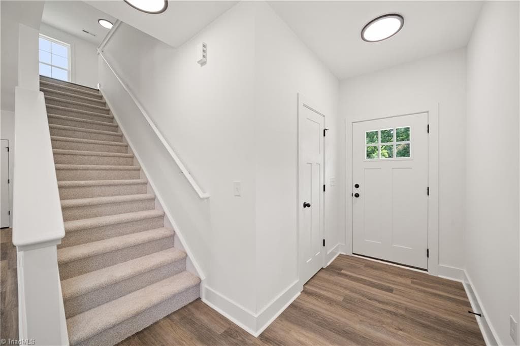 Stick/Site Built at 1661 Ralee Drive, Winston-Salem NC 27127, Winston-Salem, photo 5 of 37