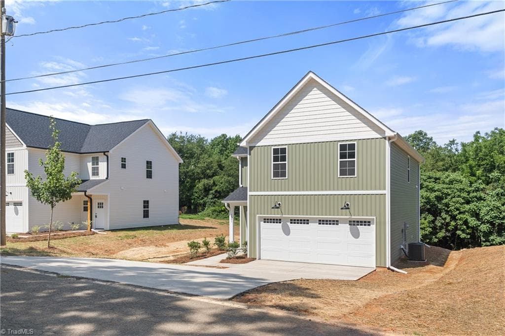 Stick/Site Built at 1661 Ralee Drive, Winston-Salem NC 27127, Winston-Salem, photo 4 of 37
