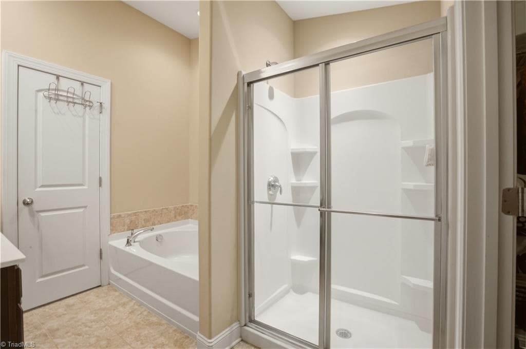 Stick/Site Built at 752 Carneros Circle, High Point NC 27265, photo 17 of 33