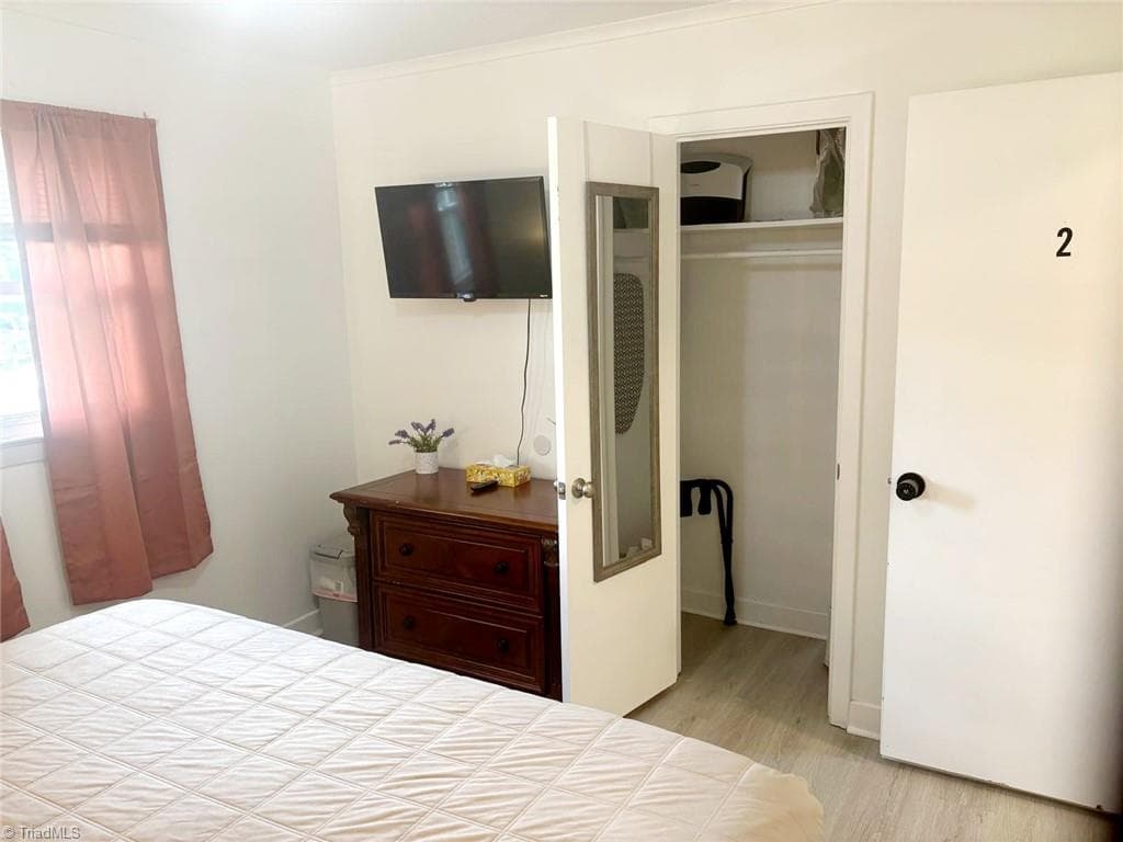 Duplex at 6 Garden Street, Thomasville NC 27360, Thomasville, photo 13 of 31