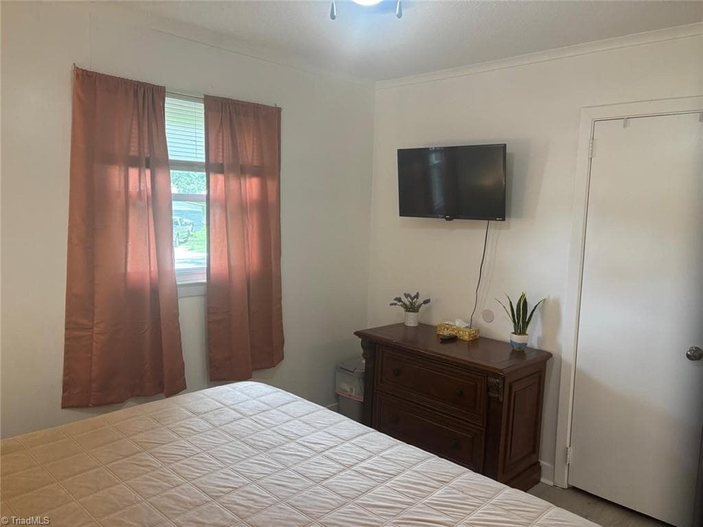 Duplex at 6 Garden Street, Thomasville NC 27360, Thomasville, photo 26 of 31