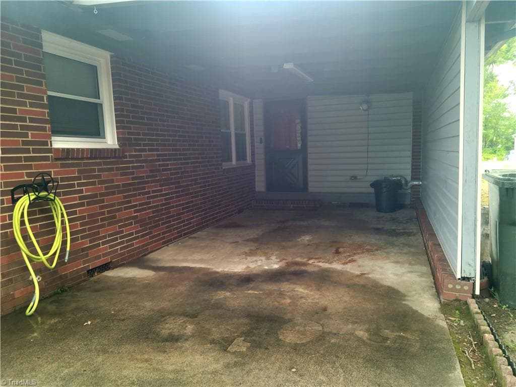 Duplex at 6 Garden Street, Thomasville NC 27360, Thomasville, photo 8 of 31