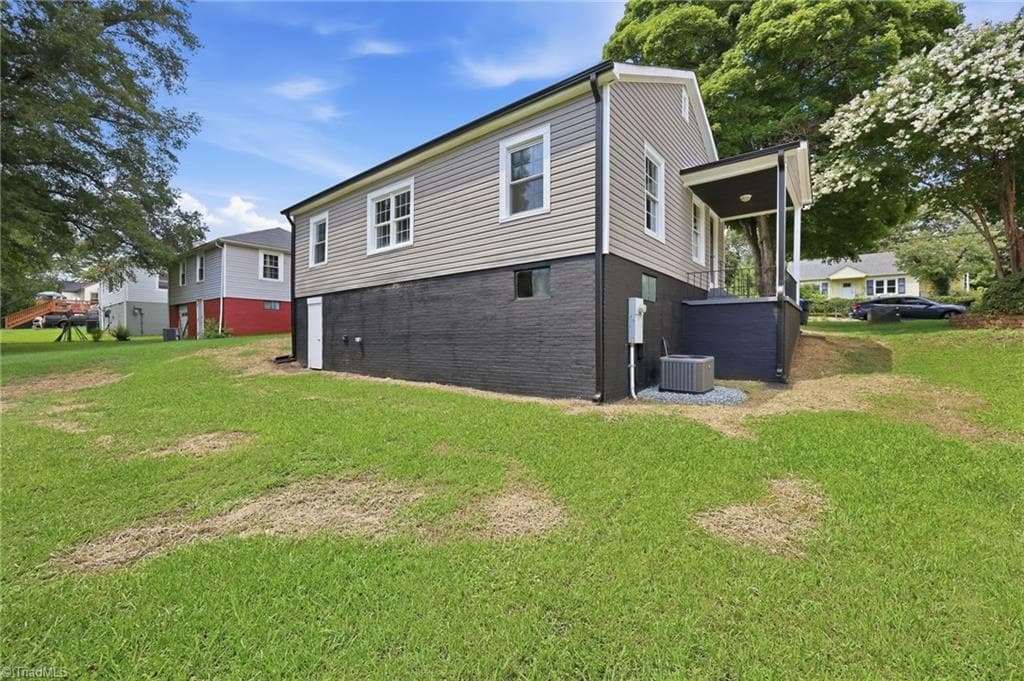 Stick/Site Built at 402 Gilbreath Street, Graham NC 27253, photo 7 of 32