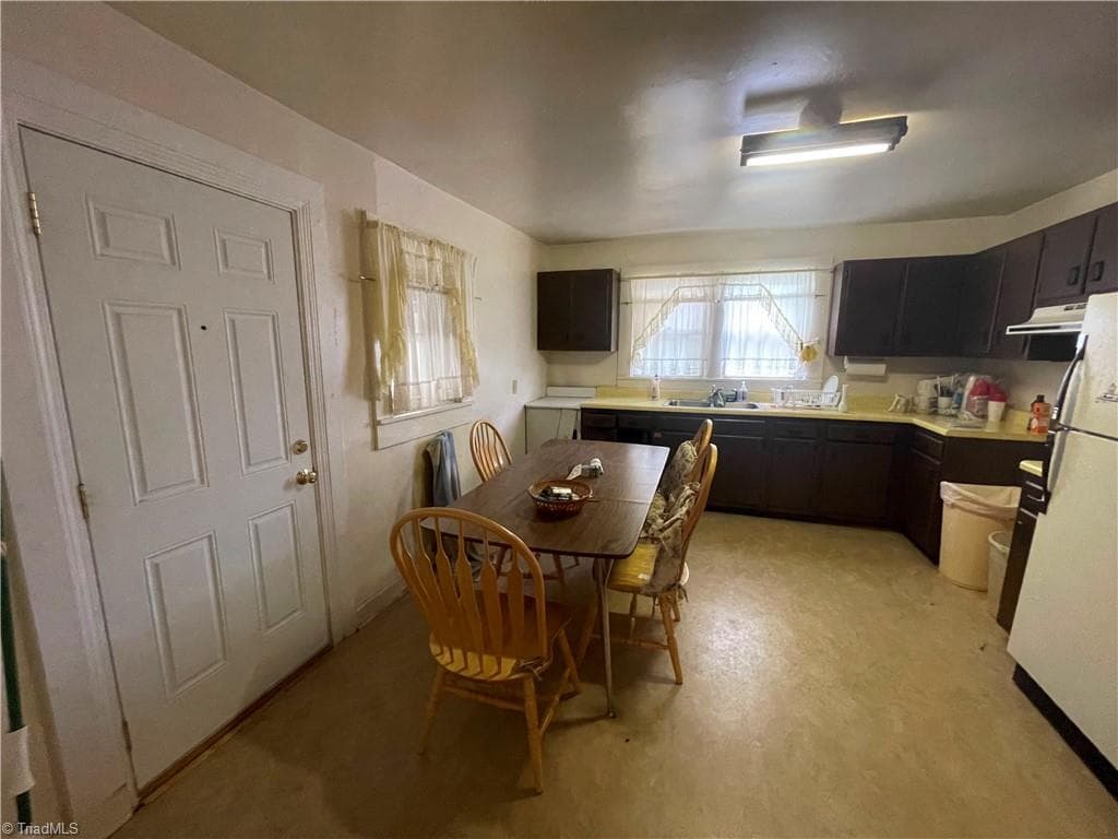 Stick/Site Built at 600 Warren Street, Greensboro NC 27403, photo 6 of 11
