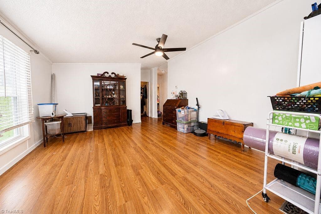 Manufactured Home at 327 E Carter Mill Road, Elkin NC 28621, Elkin, photo 15 of 42