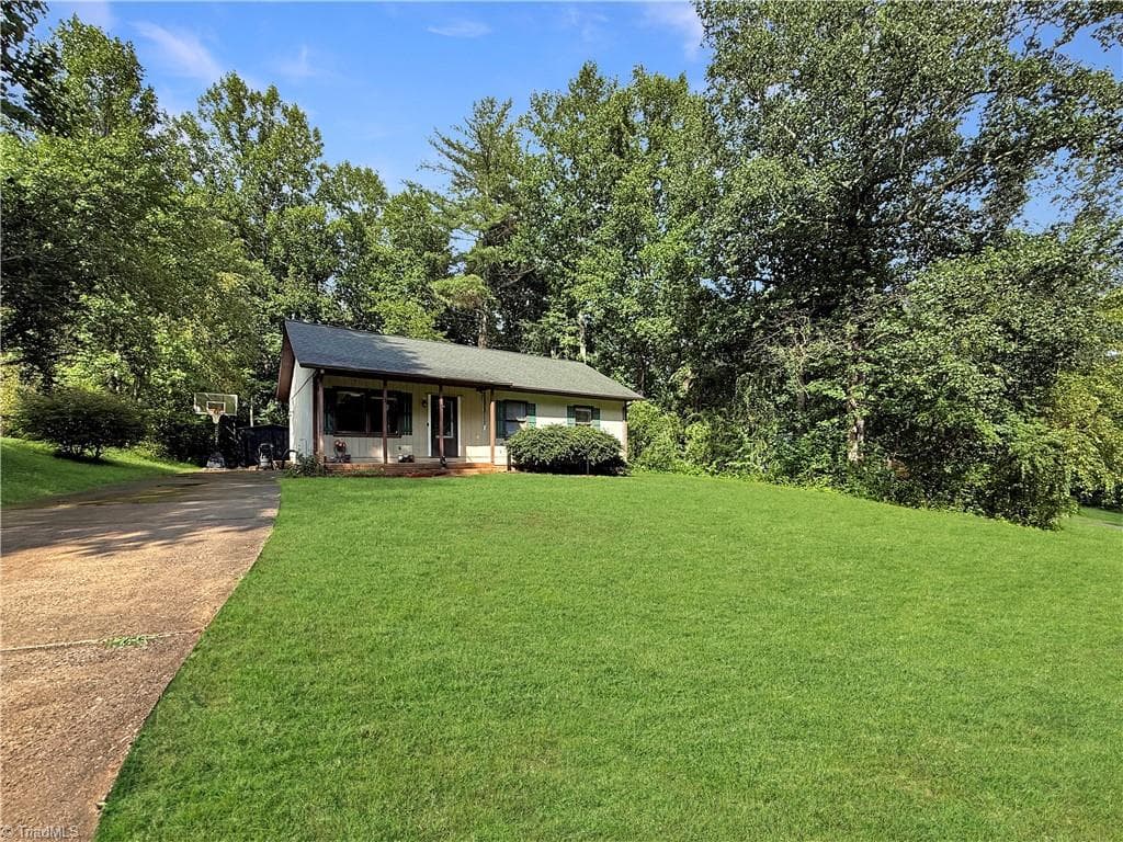 Stick/Site Built at 191 Mill Ridge Road, North Wilkesboro NC 28659, North Wilkesboro, photo 16 of 19