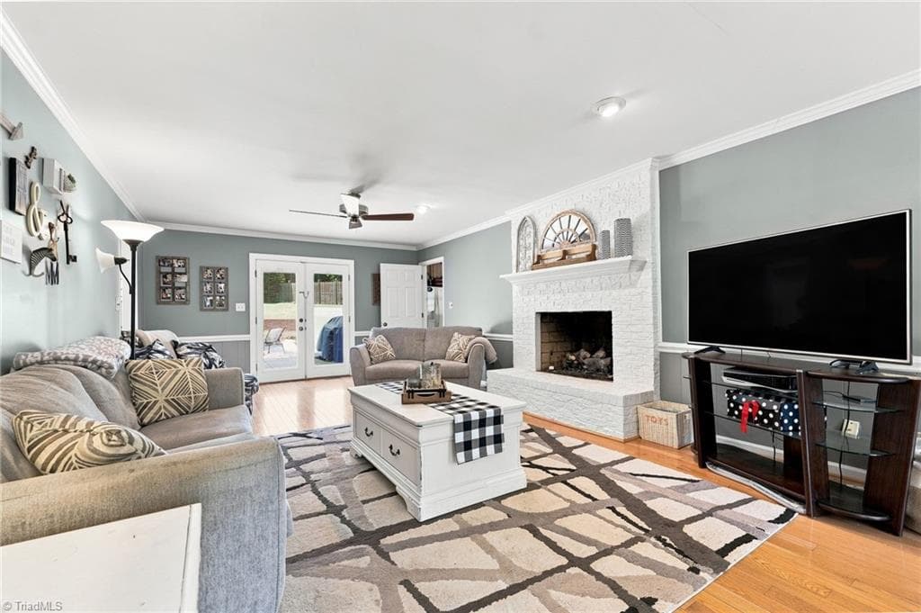 Stick/Site Built at 2019 La Dora Drive, High Point NC 27265, photo 17 of 49