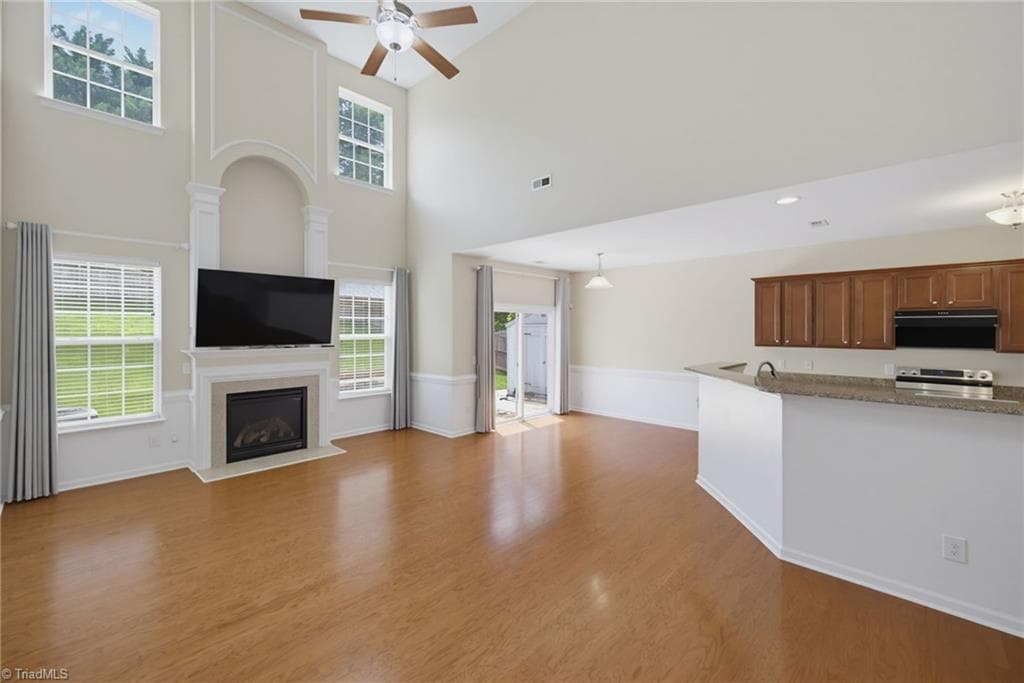Stick/Site Built at 3540 Lamplight Way, High Point NC 27265, photo 11 of 35