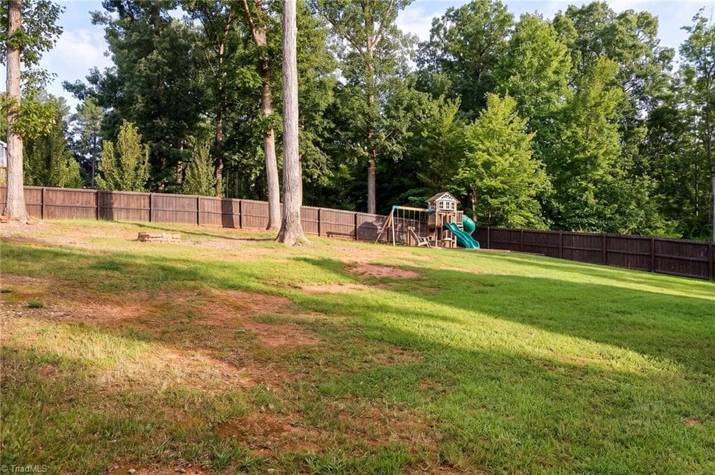 Stick/Site Built at 133 Lake Drive 9, Lexington NC 27292, Lexington, photo 25 of 28