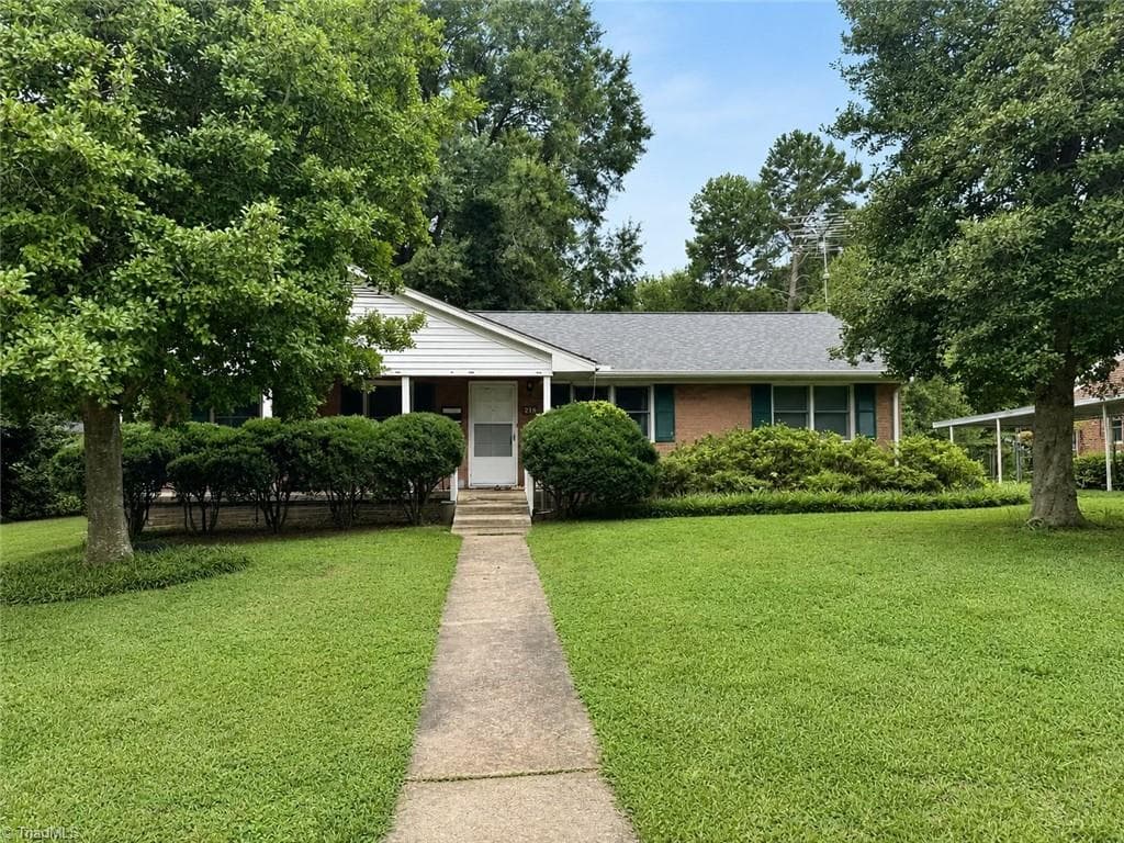 Stick/Site Built at 215 Bidney Drive, Burlington NC 27215, Burlington, photo 3 of 21
