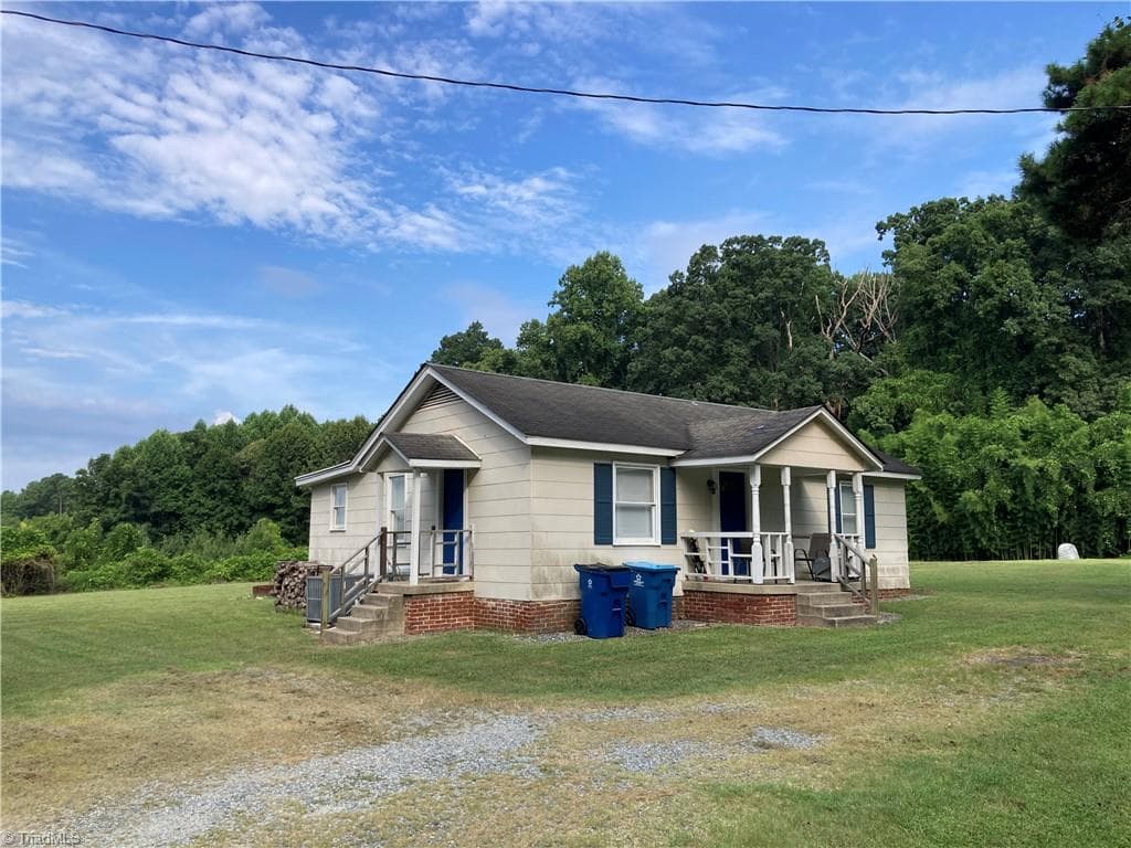 Remarks at 4906 & 4908 Kitty Hawk Road, Greensboro NC 27407, Greensboro, photo 23 of 35