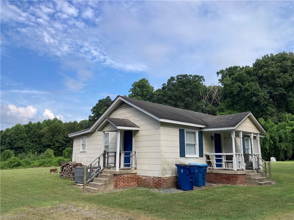 Remarks at 4906 & 4908 Kitty Hawk Road, Greensboro NC 27407, Greensboro, photo 31 of 35