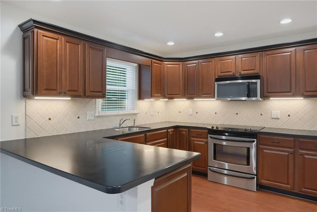 Guest House Kitchen - 1819 Merritt Trail, Burlington NC 27217, Burlington