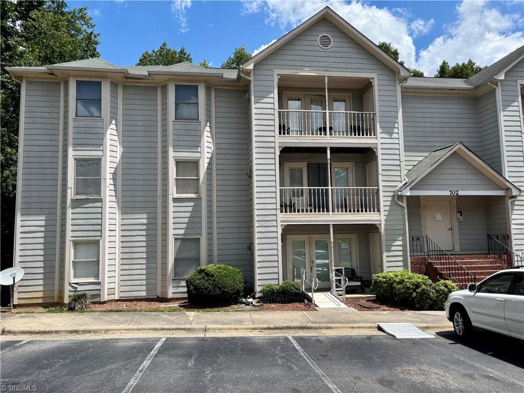 Stick/Site Built at 702 Glendale Drive # C, Greensboro NC 27406, Greensboro, photo 19 of 26