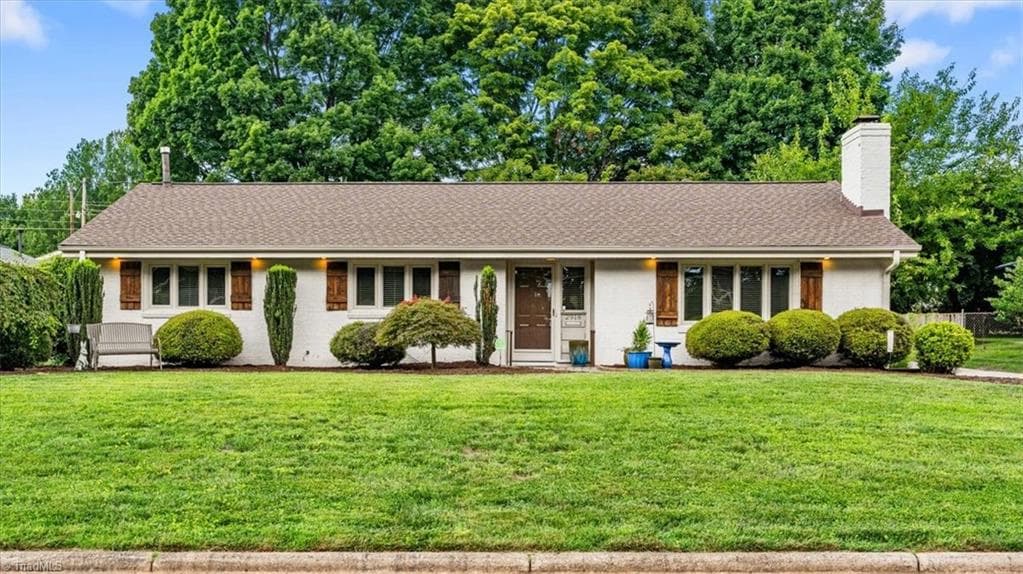 2918 New Hanover Drive, Greensboro NC 27408