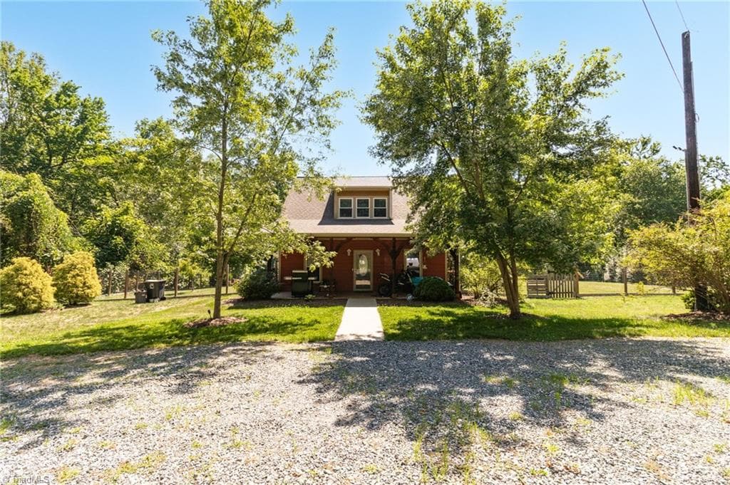 Stick/Site Built at 2108 Glenside Drive, Greensboro NC 27405, photo 2 of 39