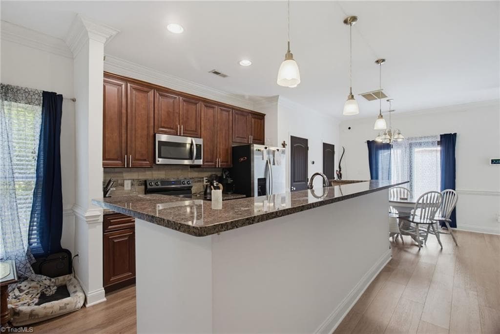 Stick/Site Built at 2108 Glenside Drive, Greensboro NC 27405, photo 11 of 39