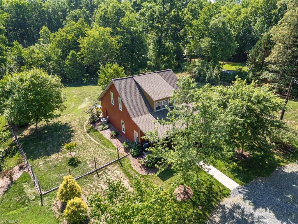Stick/Site Built at 2108 Glenside Drive, Greensboro NC 27405, photo 31 of 39