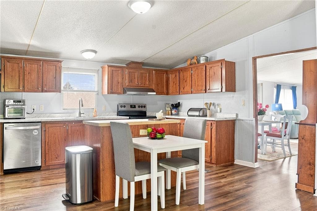 Manufactured Home at 5191 US Highway 601 N, Mocksville NC 27028, Mocksville, photo 11 of 44