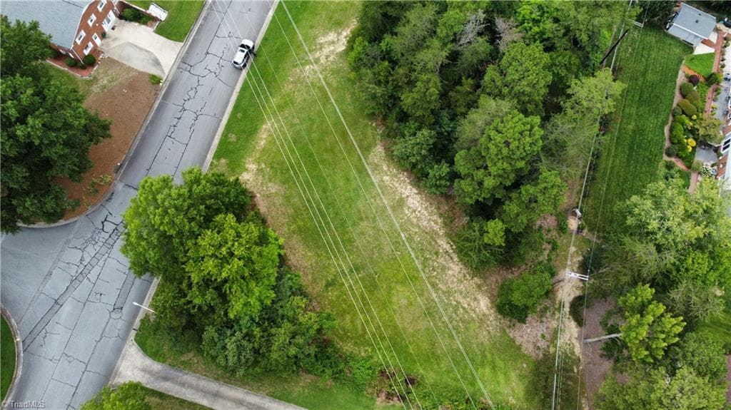 Single Family Residence at 1200 Gatehouse Road, High Point NC 27262, High Point, photo 15 of 24