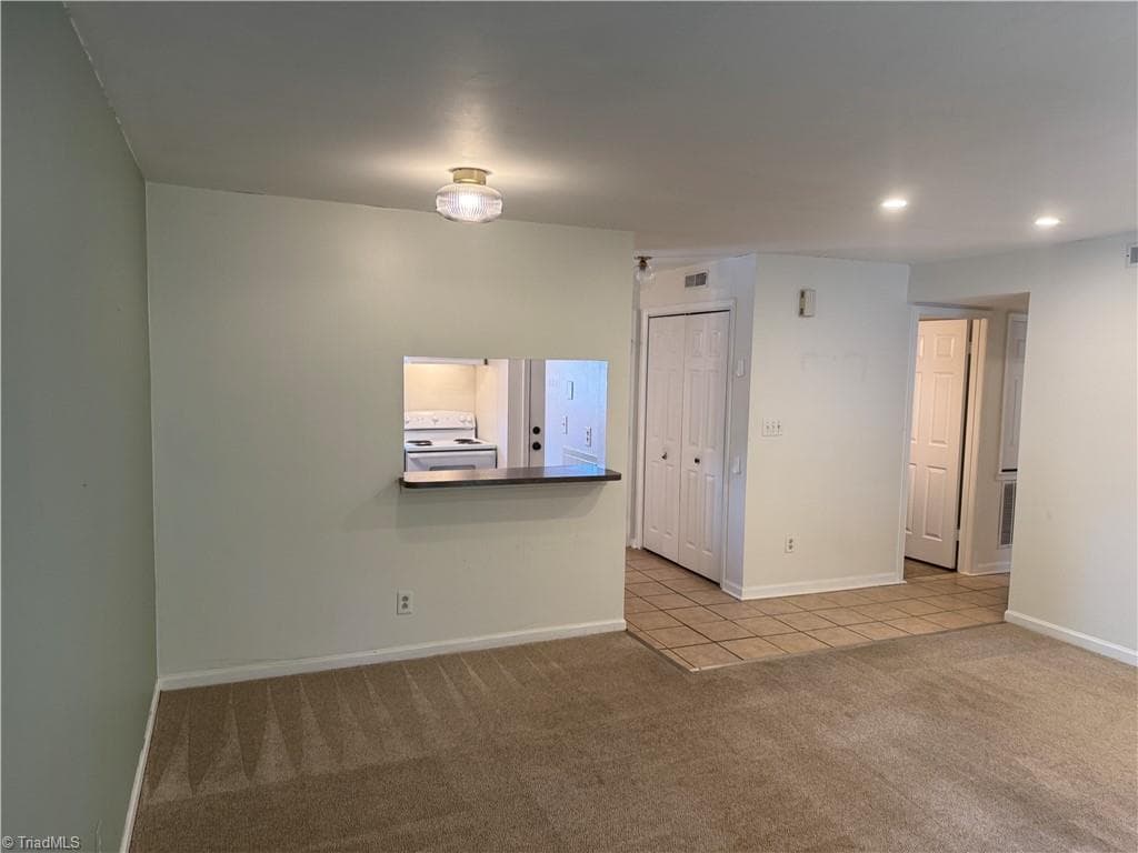 Stick/Site Built at 894 Ridge Court, Winston-Salem NC 27107, photo 3 of 23