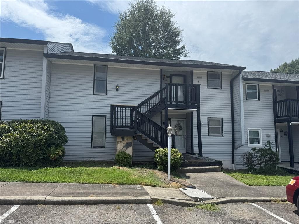 894 Ridge Court, Winston-Salem NC 27107