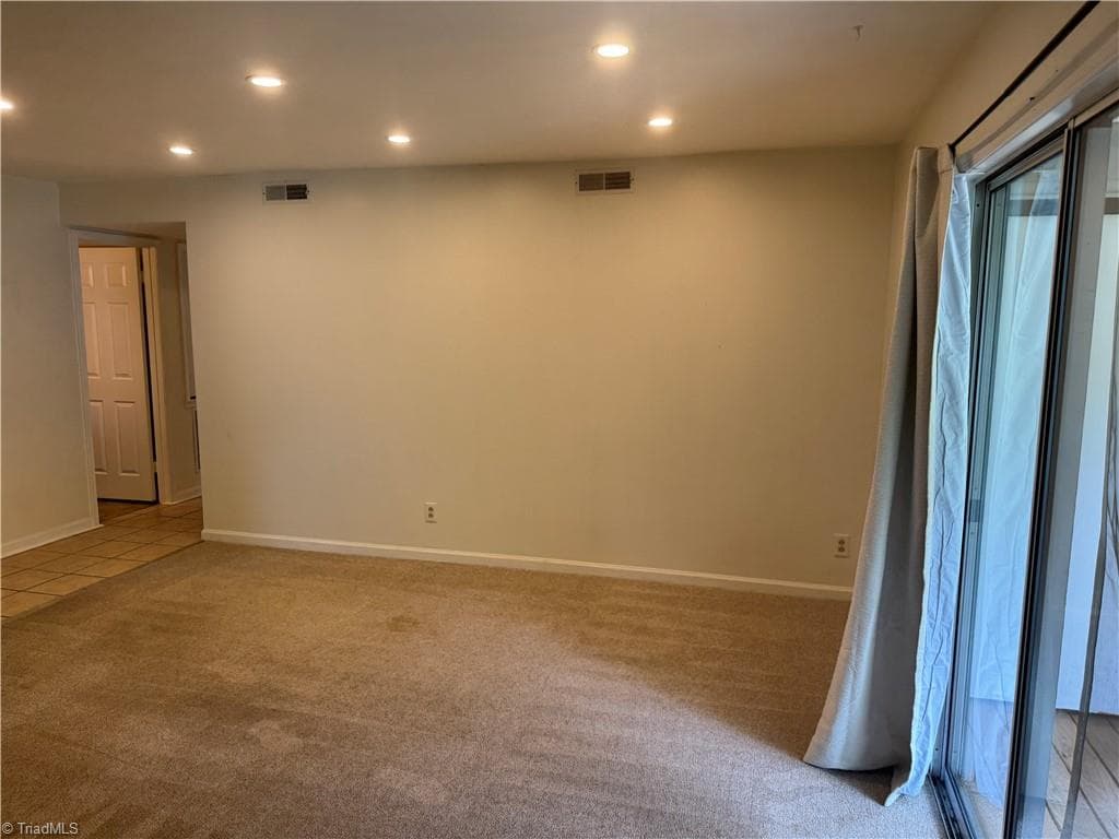 Stick/Site Built at 894 Ridge Court, Winston-Salem NC 27107, photo 5 of 23