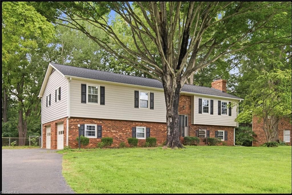 436 Peace Haven Road, Winston-Salem NC 27103
