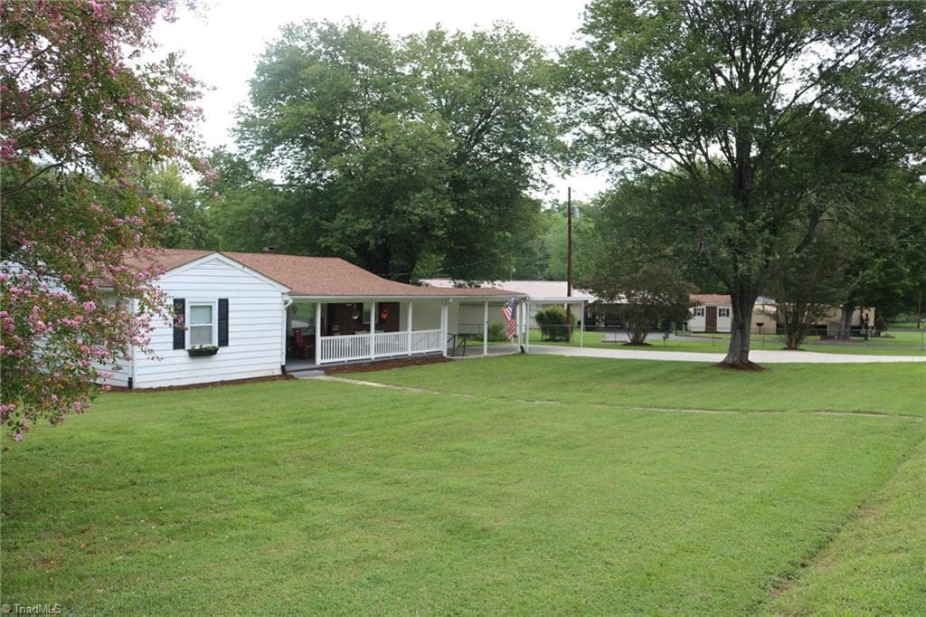 Stick/Site Built at 106 Mohawk Drive, King NC 27021, King, photo 2 of 34