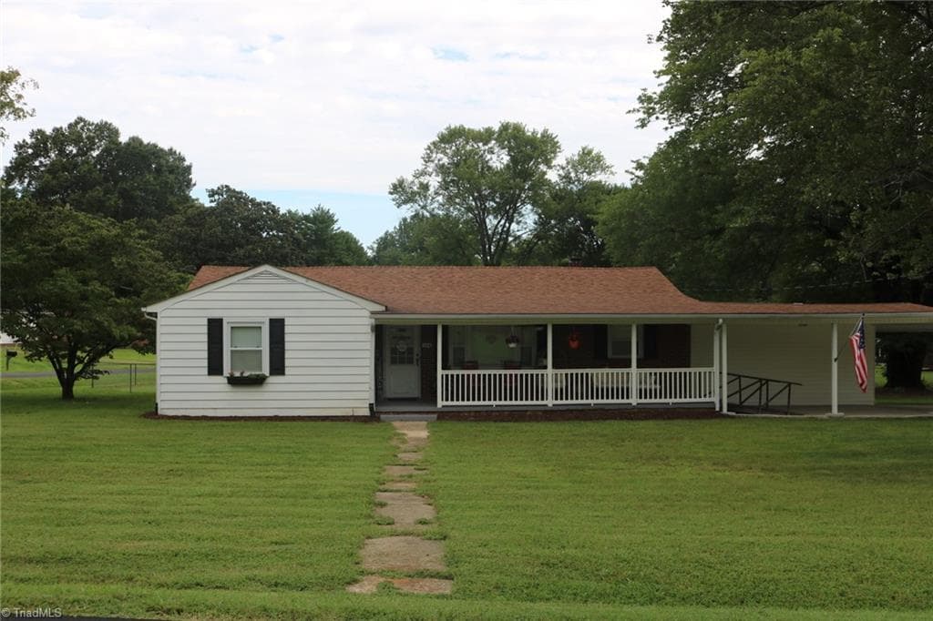 Stick/Site Built at 106 Mohawk Drive, King NC 27021, King, photo 4 of 34