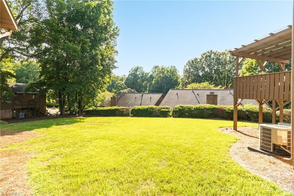 Stick/Site Built at 215 Barrington Place, Winston-Salem NC 27104, Winston-Salem, photo 26 of 30