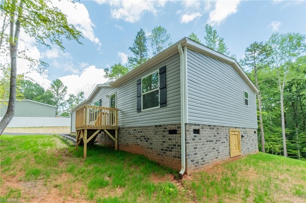 Manufactured Home at 2746 Sowers Road, Lexington NC 27299, Lexington, photo 5 of 47
