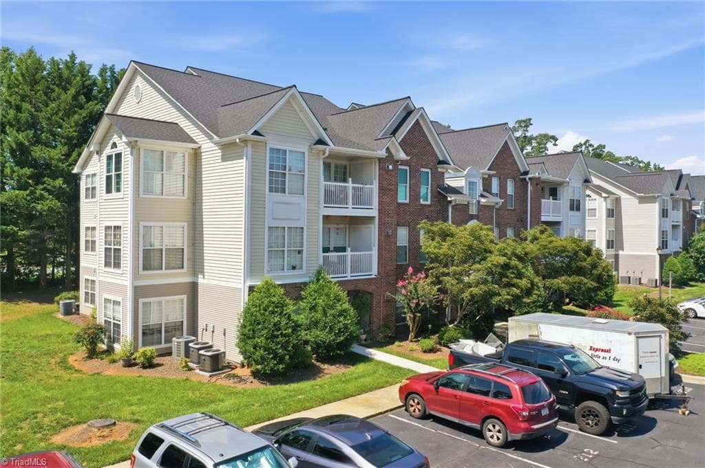 Stick/Site Built at 2221 Delaney Drive # 112, Burlington NC 27215, Burlington, photo 2 of 25