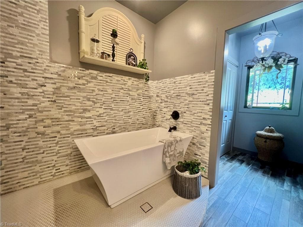Stick/Site Built at 128 Hillside Lane, Jefferson NC 28640, photo 10 of 31