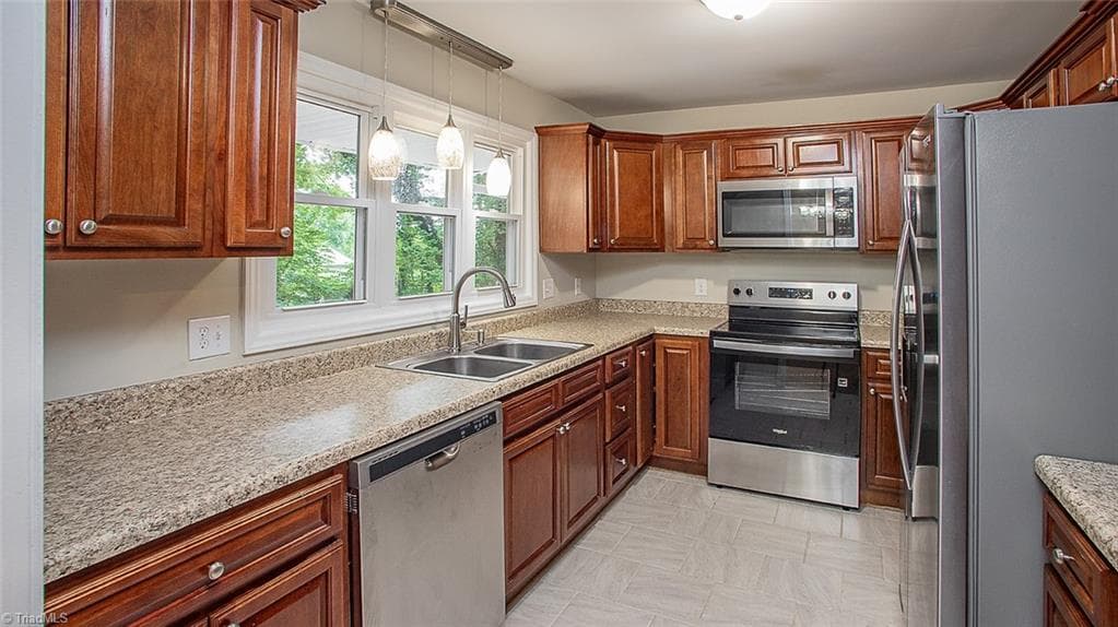 Stick/Site Built at 5605 Buckhorn Road, Winston-Salem NC 27104, Winston-Salem, photo 5 of 24