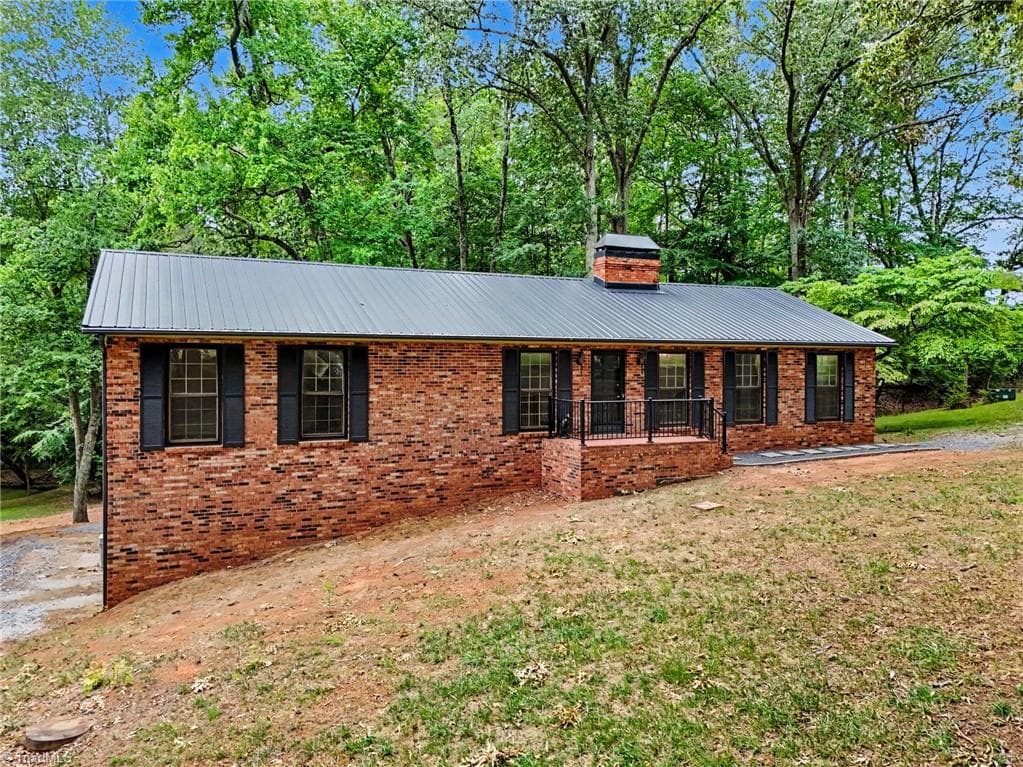 Stick/Site Built at 3318 Oak Ridge Road, Summerfield NC 27358, Summerfield, photo 9 of 98